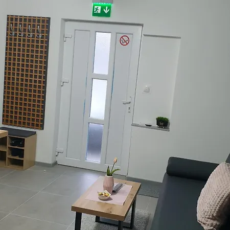 公寓 Basarac Gračac